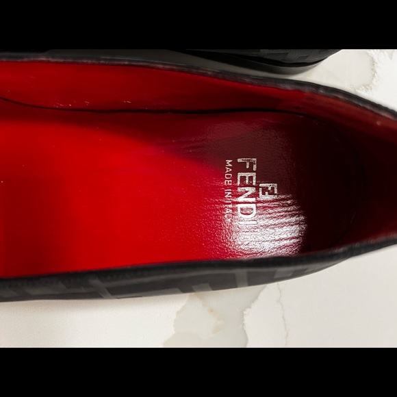 Vintage Fendi flats size 37.5 - Picture 2 of 7